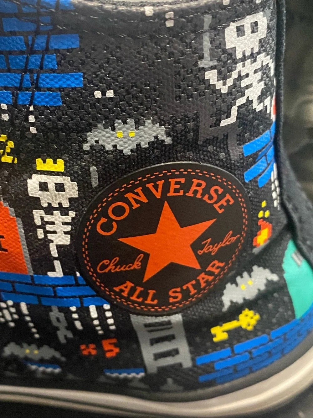 Converse Kids Black Space Print gamer High-Top Sneakers with White Laces. Size 3